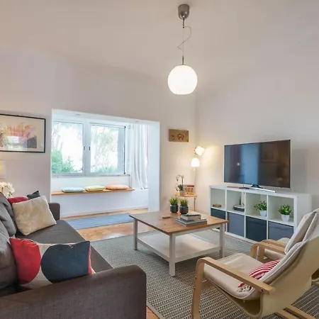 Flh With Terrace Apartament